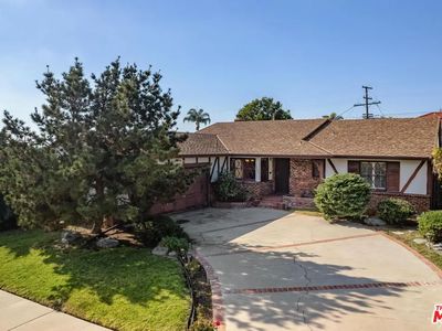 5537 S Corning Ave, Los Angeles, CA, 90056