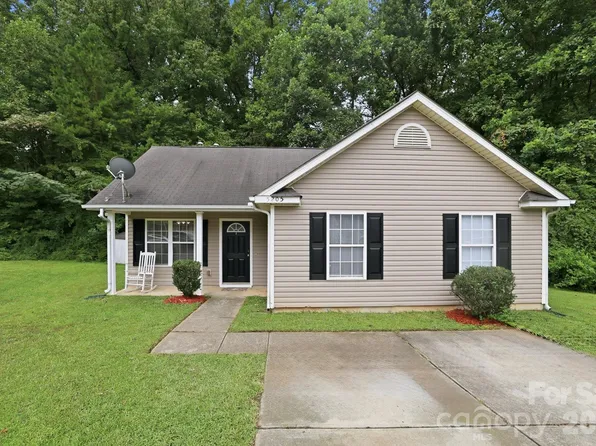 5205 Windy Valley Dr, Charlotte, NC 28208