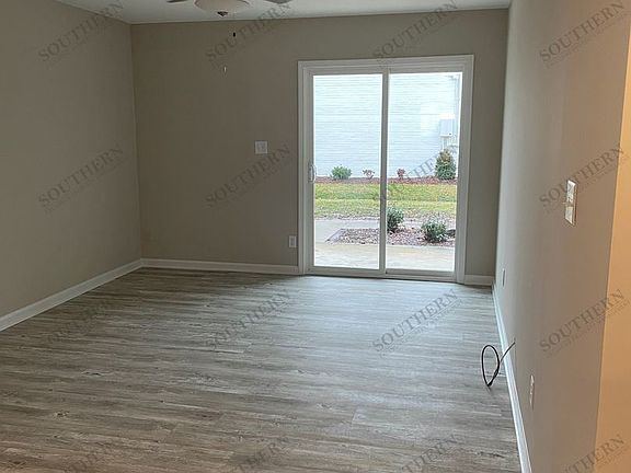 2nd image of 550 Winfield Dr #2