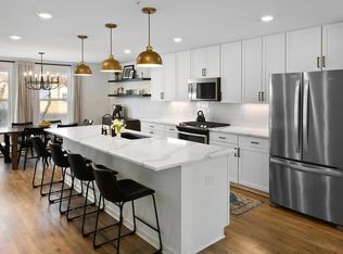 796 Midtown Ln, New Brighton, MN 55112