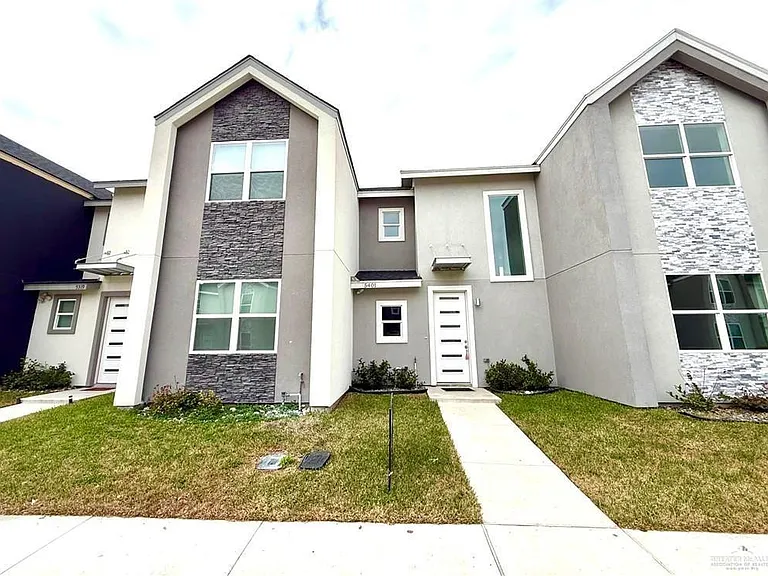 5401 N Crown Point — Photo 3