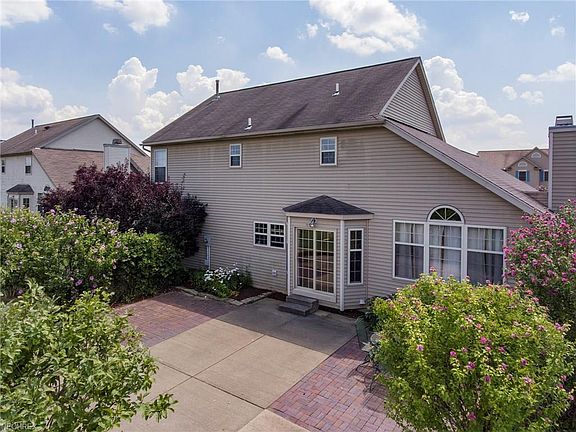 2nd image of 27100 Dogwood Ln