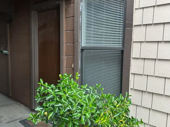 1465 E Peckham Ln APT 37, Reno, NV 89502