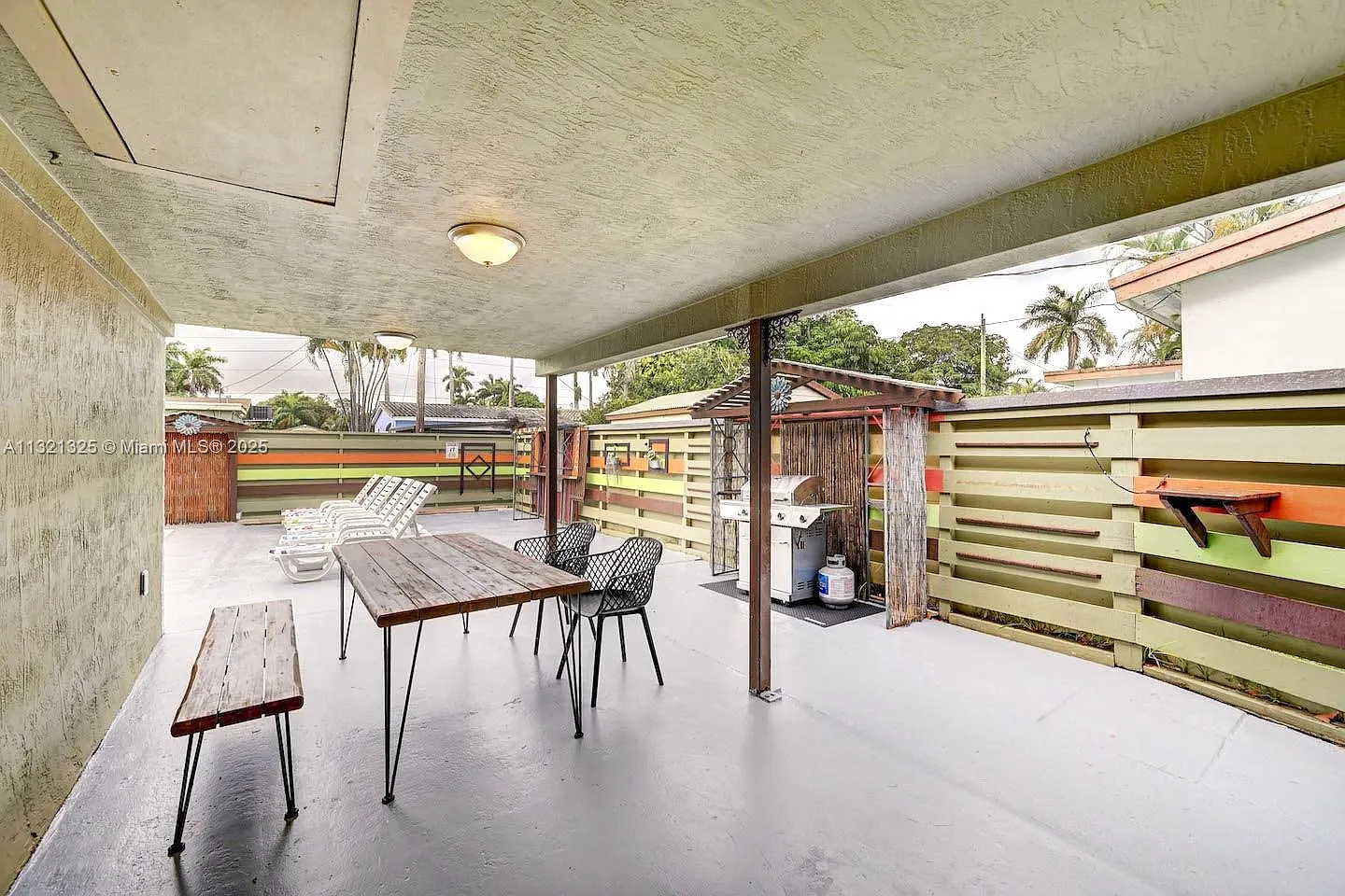 Country Club Homes — Photo 4