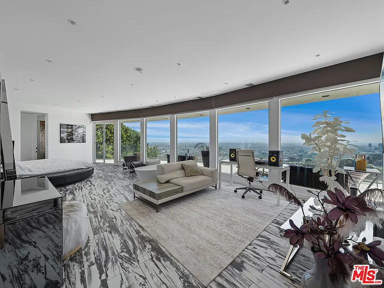 8460 Cole Crest Dr — Photo 23