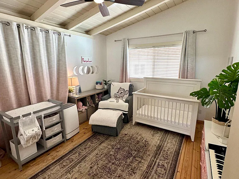 315 1/2 Heliotrope Ave — Photo 5