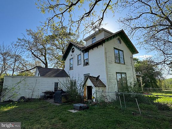 3rd image of 9790 Ironsides Rd