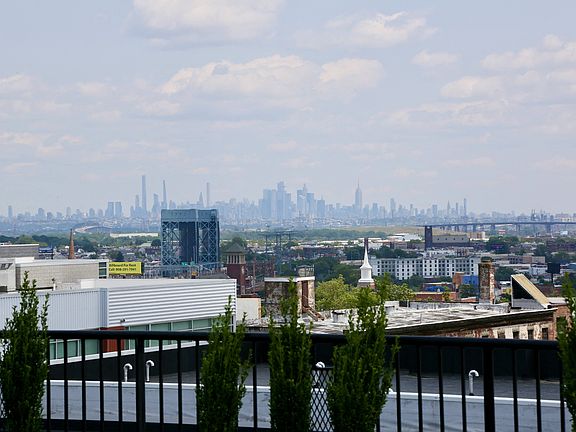 5th image of 50 Norfolk St APT 302