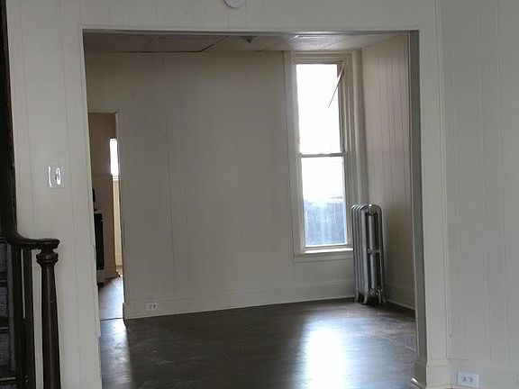4th image of 5025 N 8th St