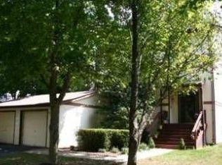 1914 Dundee Rd, Rockville, MD 20850