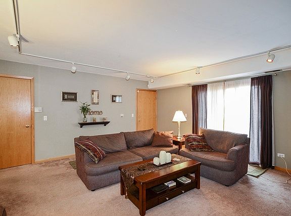 4th image of 2422 N 76th Ct #2E