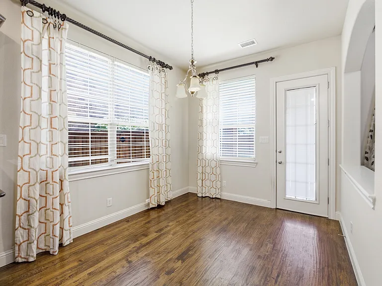 328 Anna Ave — Photo 22