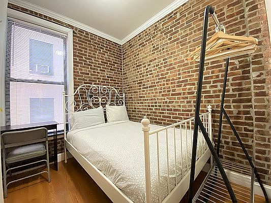 4th image of 246 W 108th St APT 2W