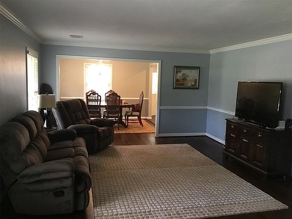 4th image of 13 Bayvilla St