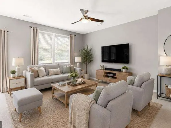 302 Oak Leaf Pl, Acworth, GA 30102