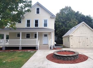 29 Pleasant St, Plainfield, CT 06374