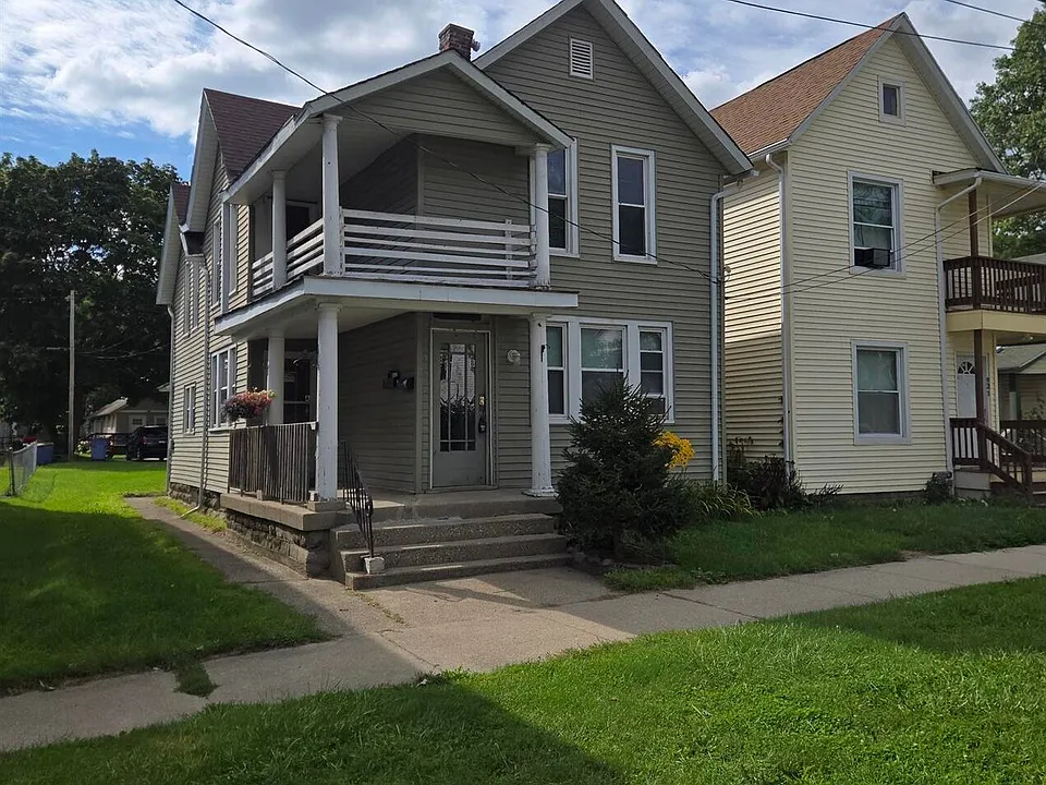 919 Davis Ave NW