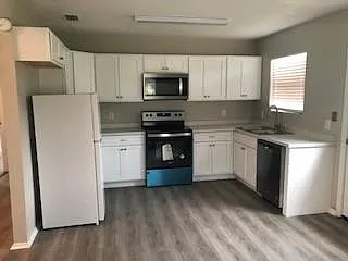 909 Dawes Rd — Photo 5