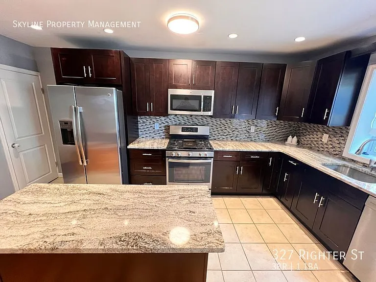 327 Righter St — Photo 10