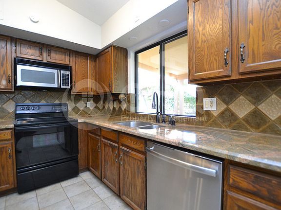 4th image of 142 W Jeanine Dr