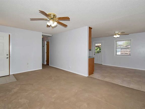4th image of 3535 S Hiram Ave