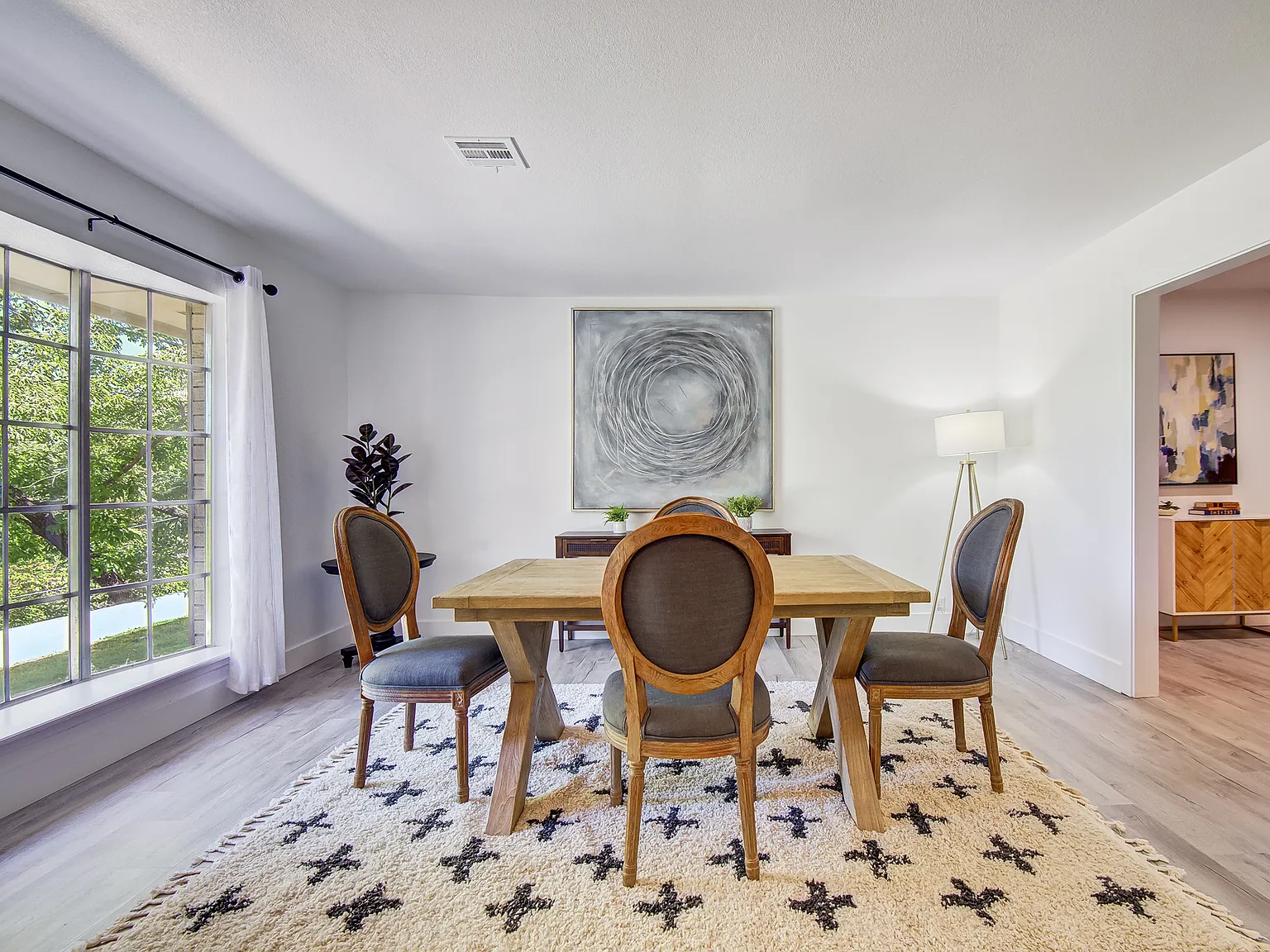 3 bed, 2114 sqft, $4,500 — Photo 4