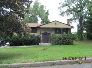 4 Kakiat Ln, Spring Valley, NY 10977