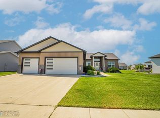 4712 5th St W, West Fargo, ND 58078