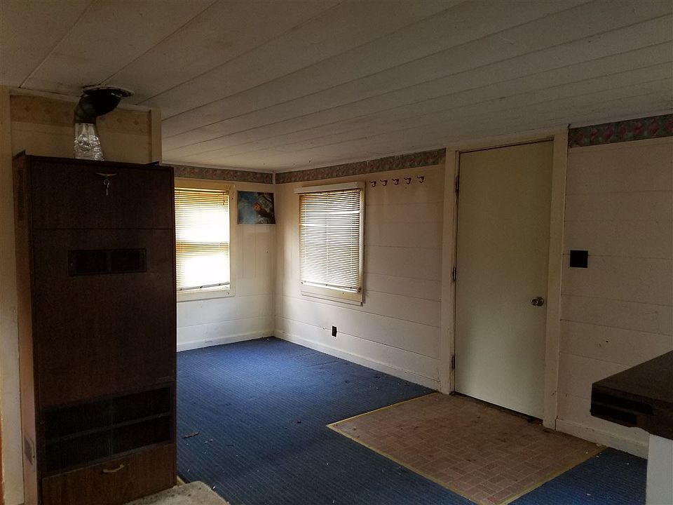 301 Ferris St, Houghton Lake Heights, MI 48630 Zillow