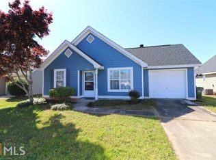 106 Green Meadow Dr, Warner Robins, GA