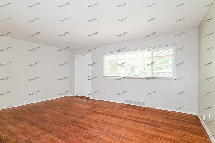 7012 Marlac Dr — Photo 5