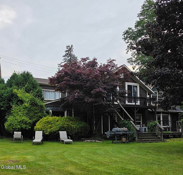3rd image of 1129 Berne Altamont Road