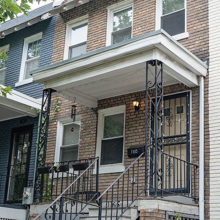 1st image of 1165 Abbey Pl NE