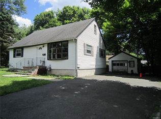 3 Ludvigh Rd, Bardonia, NY 10954