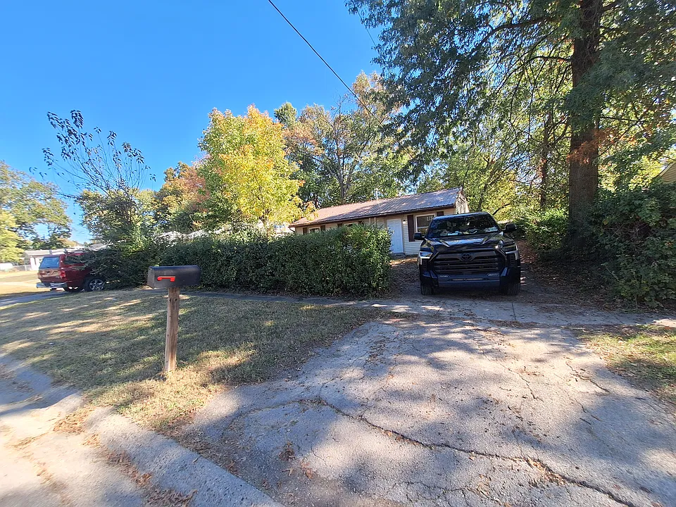 4302 Plantus Pl