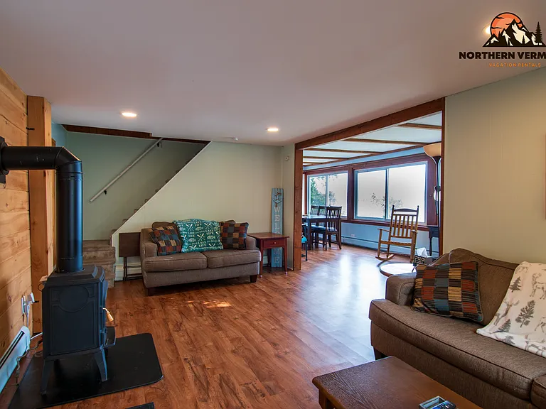 510 Farrant St — Photo 4