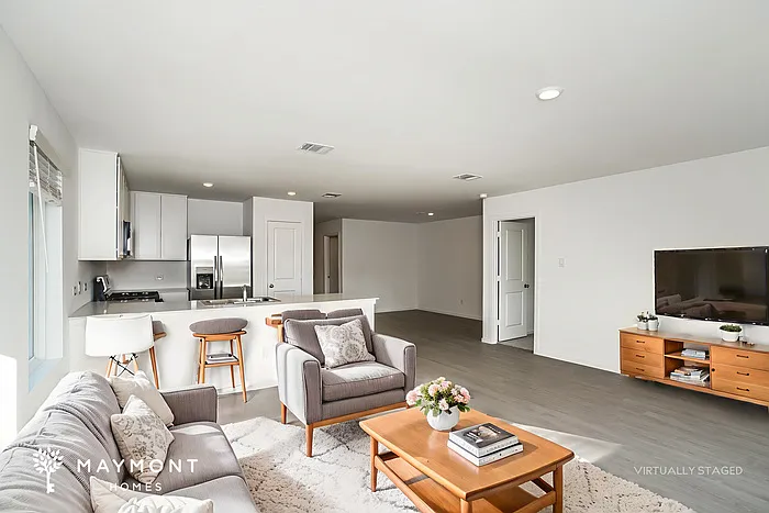 4 bed, 2.0 bath, 1776 sqft, $2,068 — Photo 4