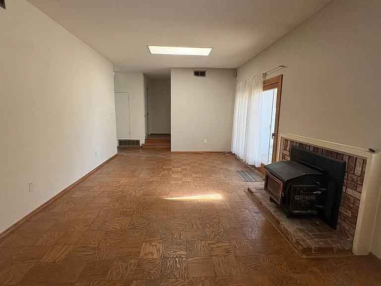3046 Notre Dame Dr — Photo 4