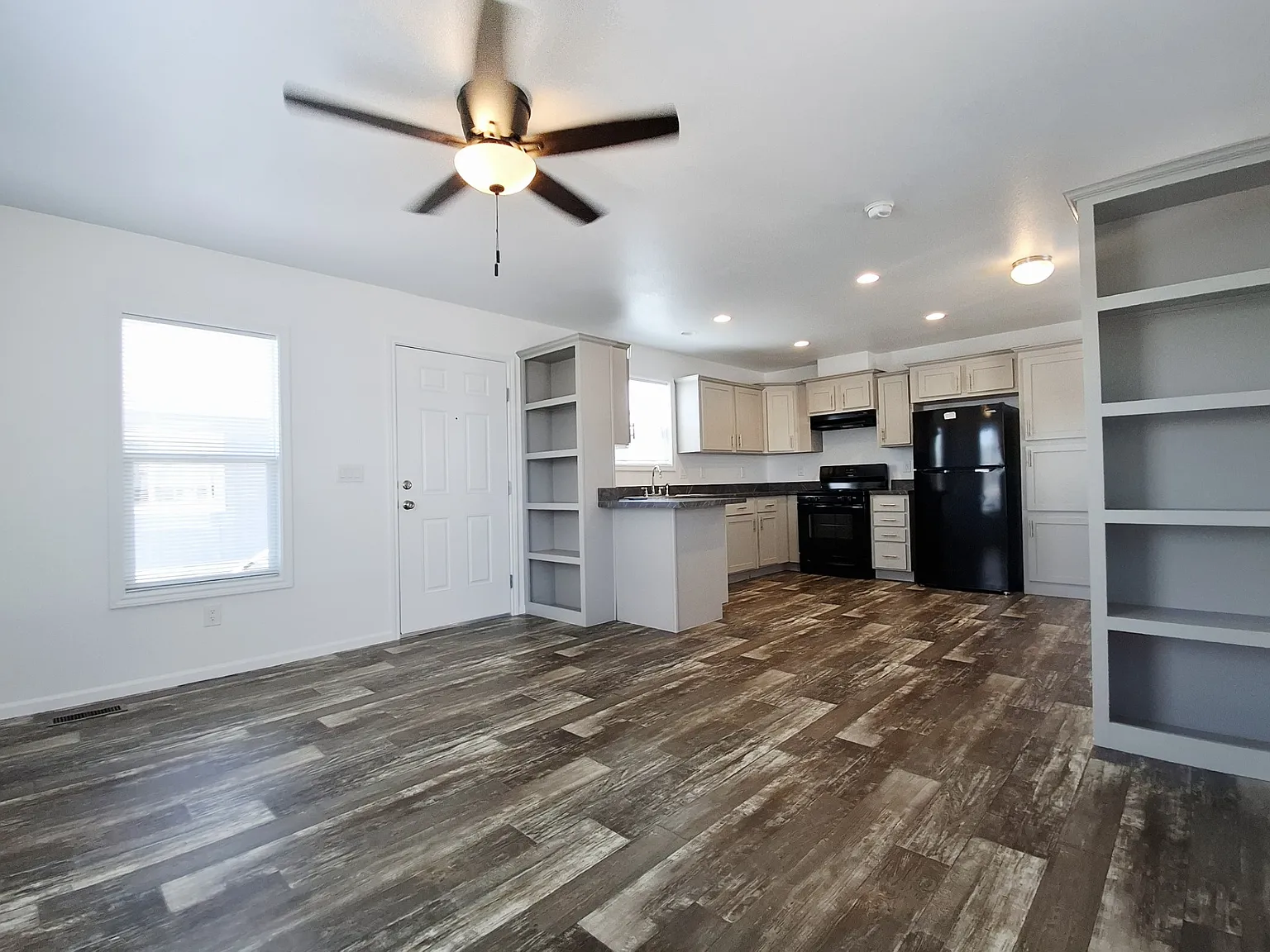 Maycliff Estates — Photo 2
