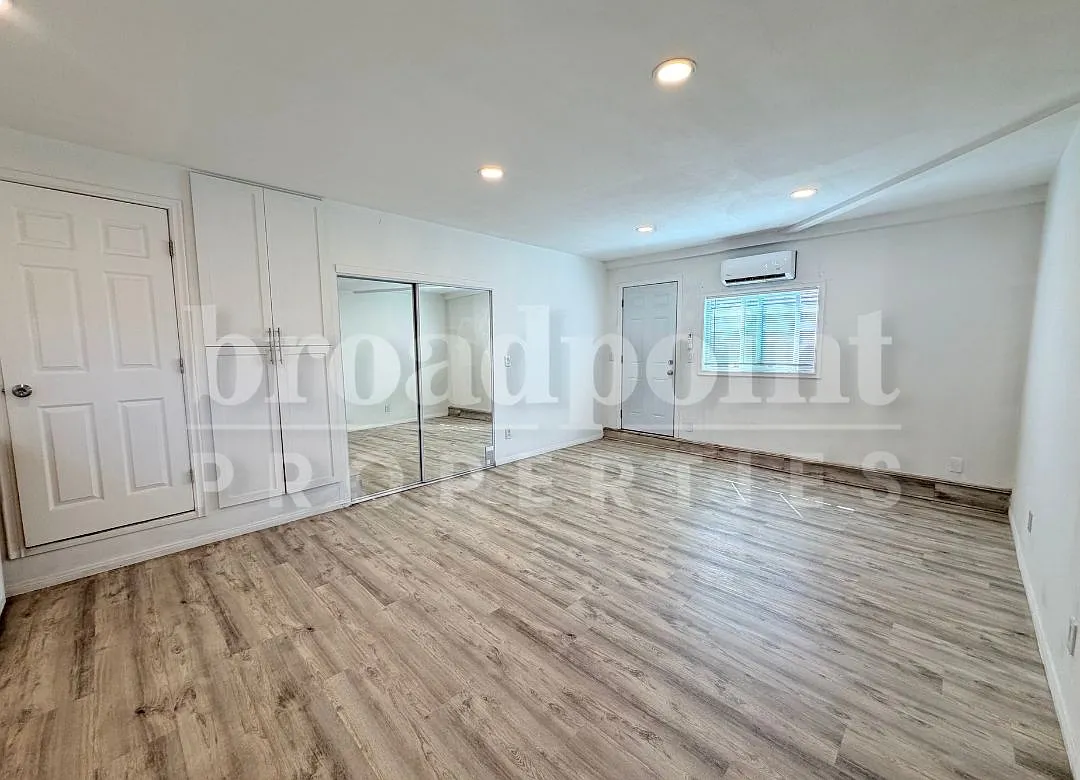 Studio, $1,495 — Photo 2