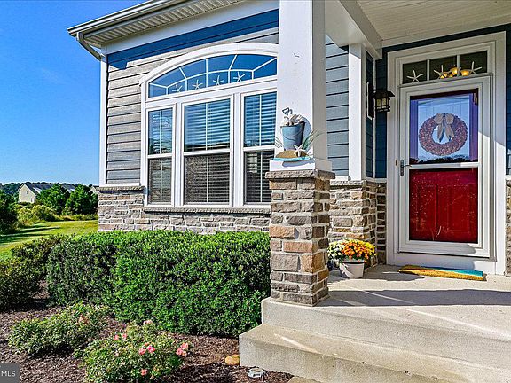 3rd image of 31954 Dogwood Way