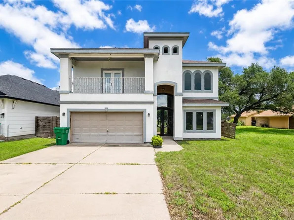 1045 S 13th St, Aransas Pass, TX 78336