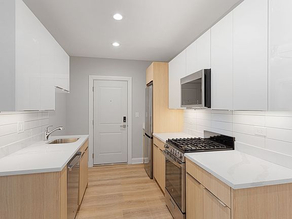 4th image of 1627-35 W Chase Ave #1629-2D