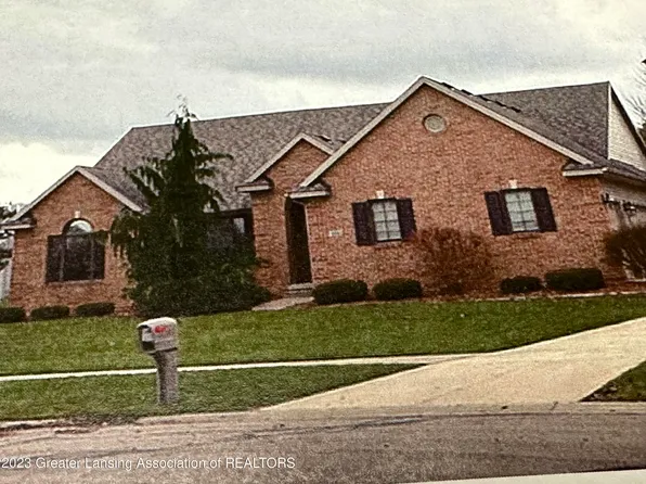 1220 Lavalle Ct, Saint Johns, MI 48879