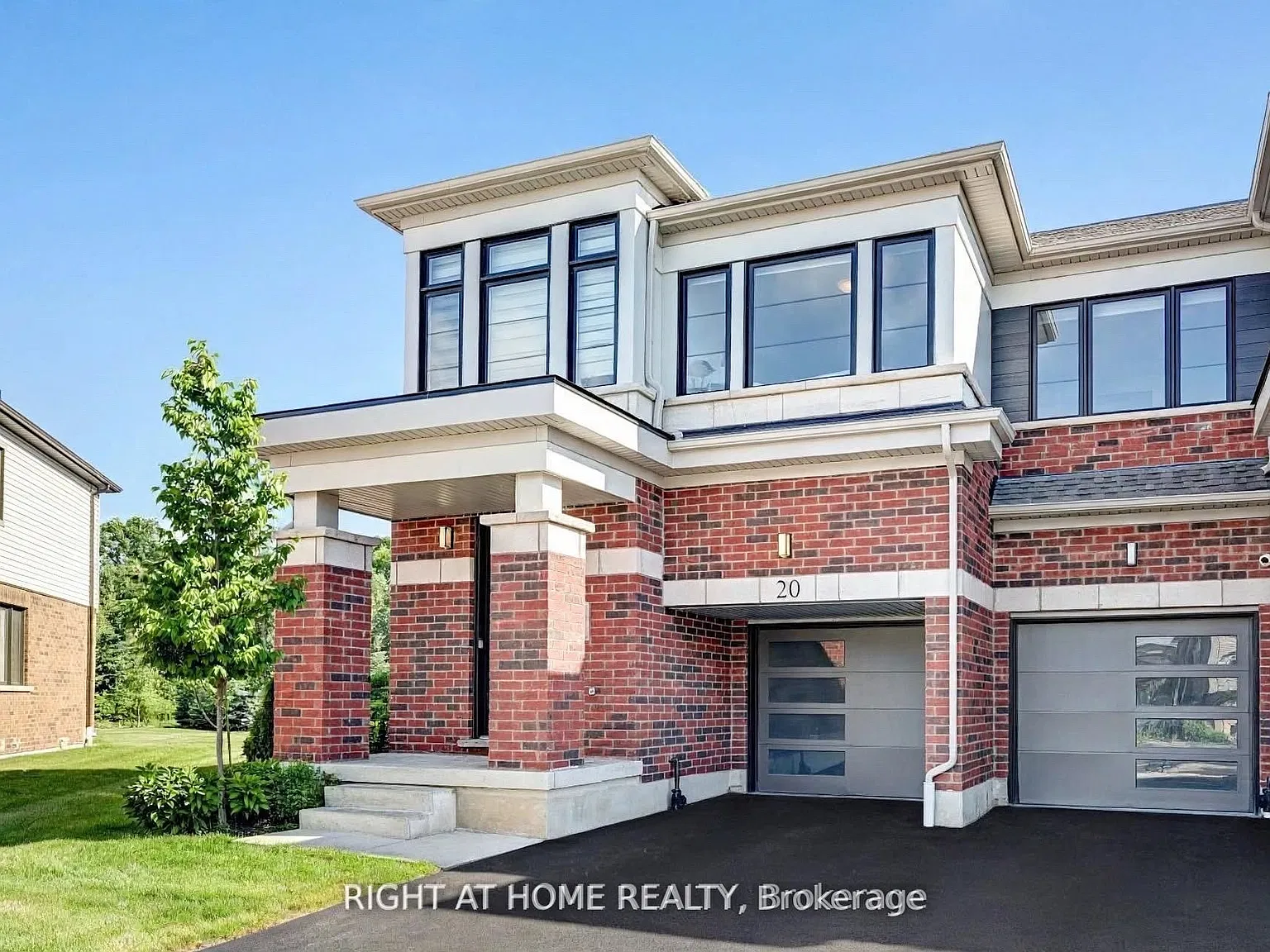 4 bed, $2,875 — Photo 2