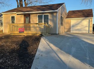 400 E 22nd St S, Newton, IA 50208