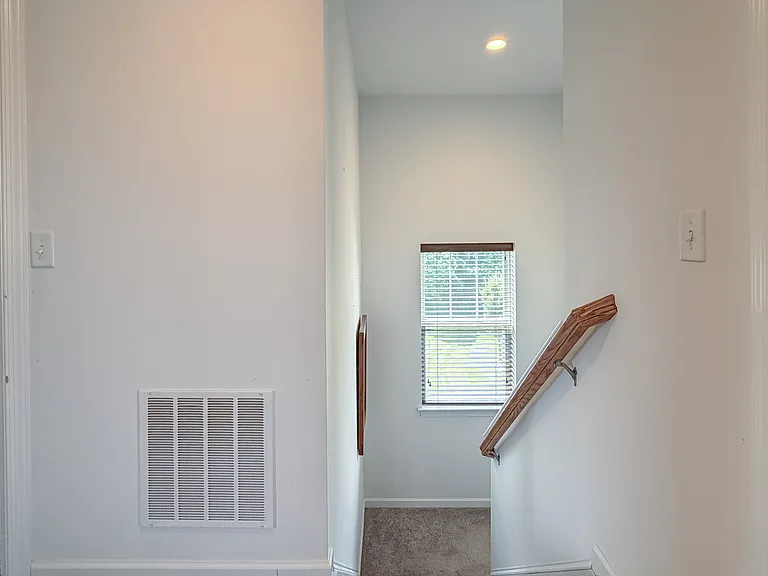 37 Southside Dr — Photo 14