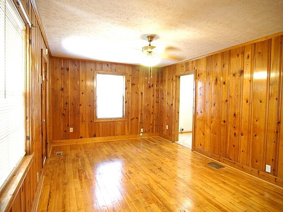 5th image of 1318 8th St