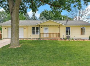 320 20th St NW, Faribault, MN 55021