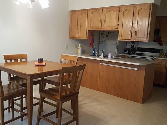 Dining Area & Galley Kitchen